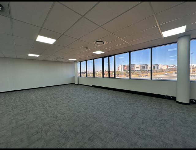 612M² OFFICE TO LET IN WOODMEAD